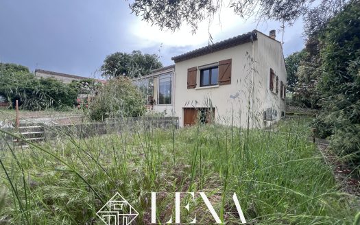Maison bon état avec vue dégagée